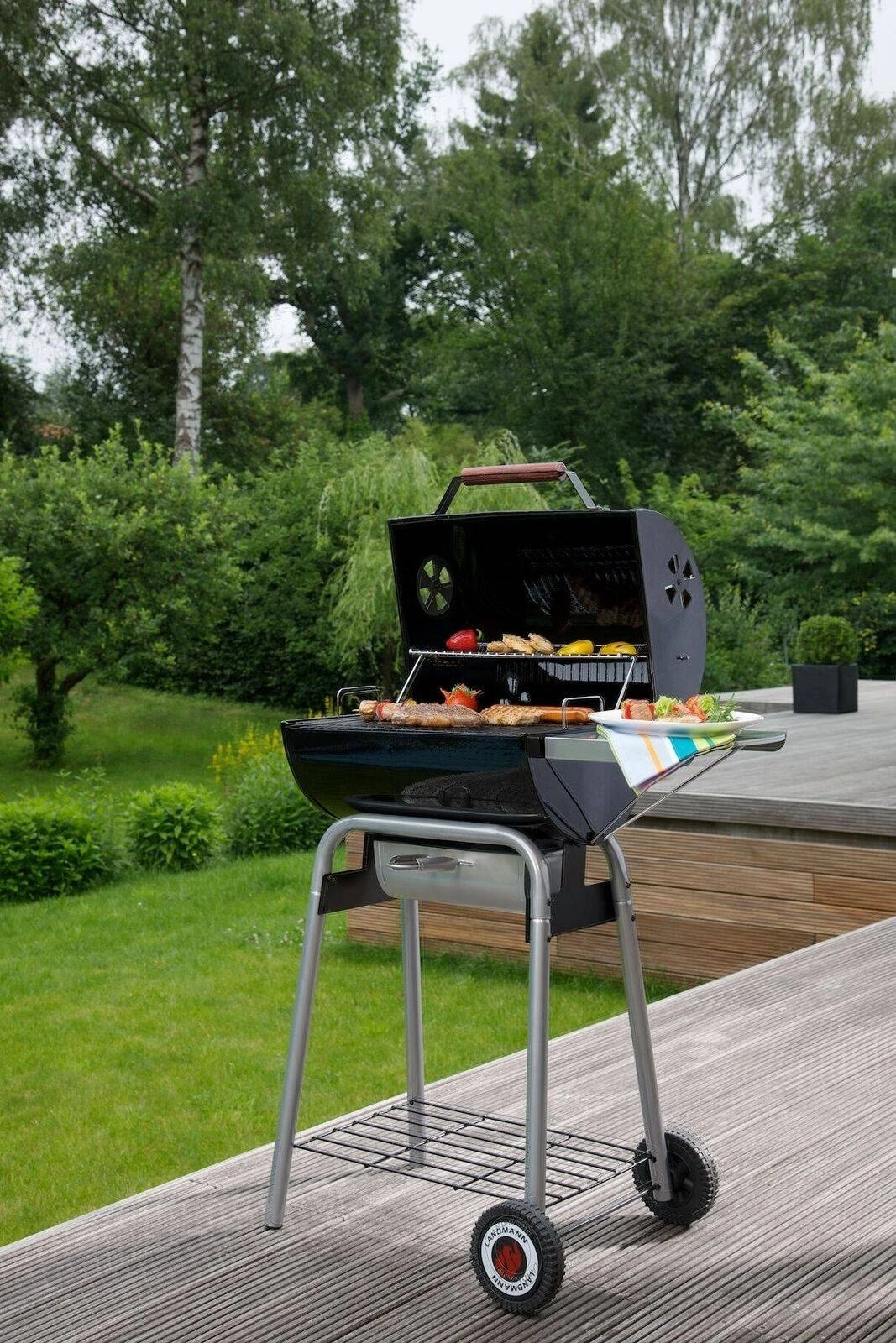 Landmann Taurus 440 Charcoal Barbecue 1 Landmann Taurus 440 Charcoal Barbecue