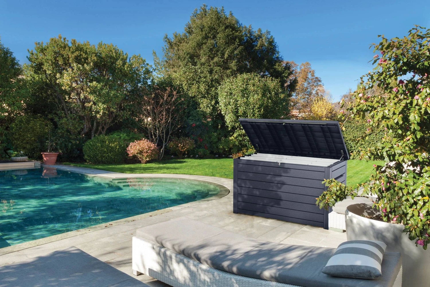 Norfolk Leisure XXL Deck Box 1 Norfolk Leisure XXL Deck Box