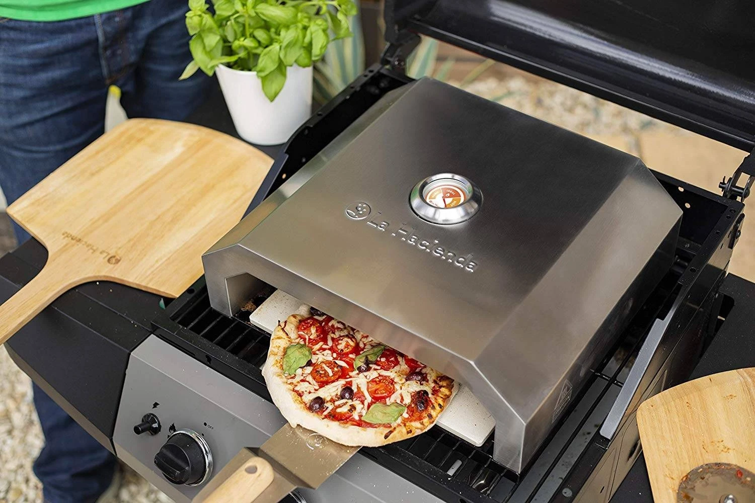 La Hacienda Stainless Steel BBQ Pizza Oven 1 La Hacienda Stainless Steel BBQ Pizza Oven