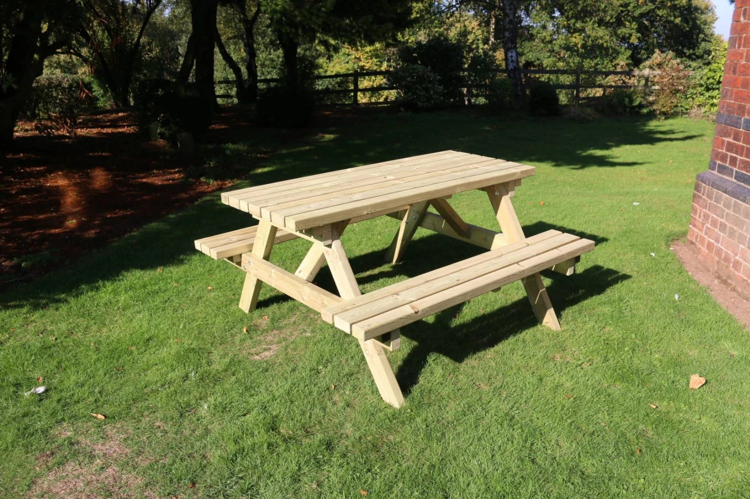 Churnet Valley Deluxe Picnic Table 1.5m 1 Churnet Valley Deluxe Picnic Table 1.5m