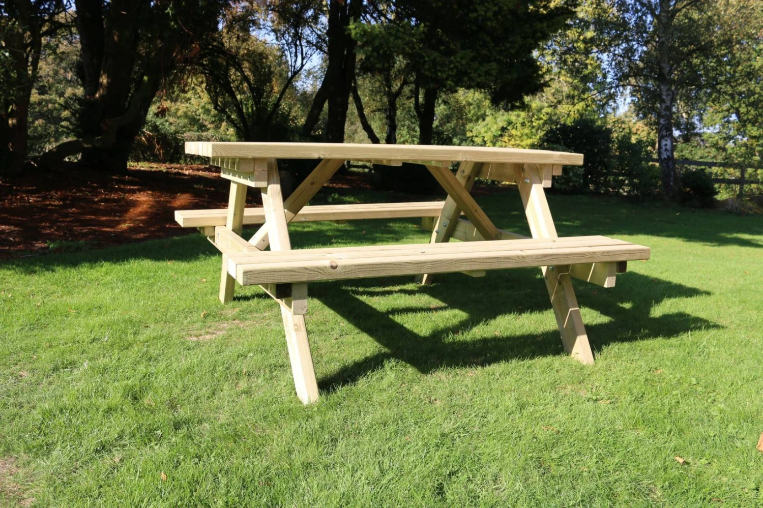 Churnet Valley Deluxe Picnic Table 1.5m 3 Churnet Valley Deluxe Picnic Table 1.5m - Image 3
